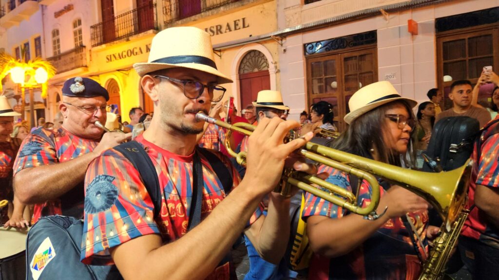 Foto com a câmera do celular Samsung S23 durante o carnaval - Qual a melhor câmera de celular?