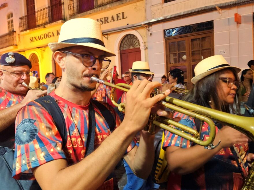 Foto com a câmera do celular Samsung S23 durante o carnaval - Qual a melhor câmera de celular?